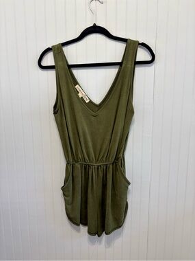 California Gypsy Olive Green Sleeveless V-Neck Romper Size S